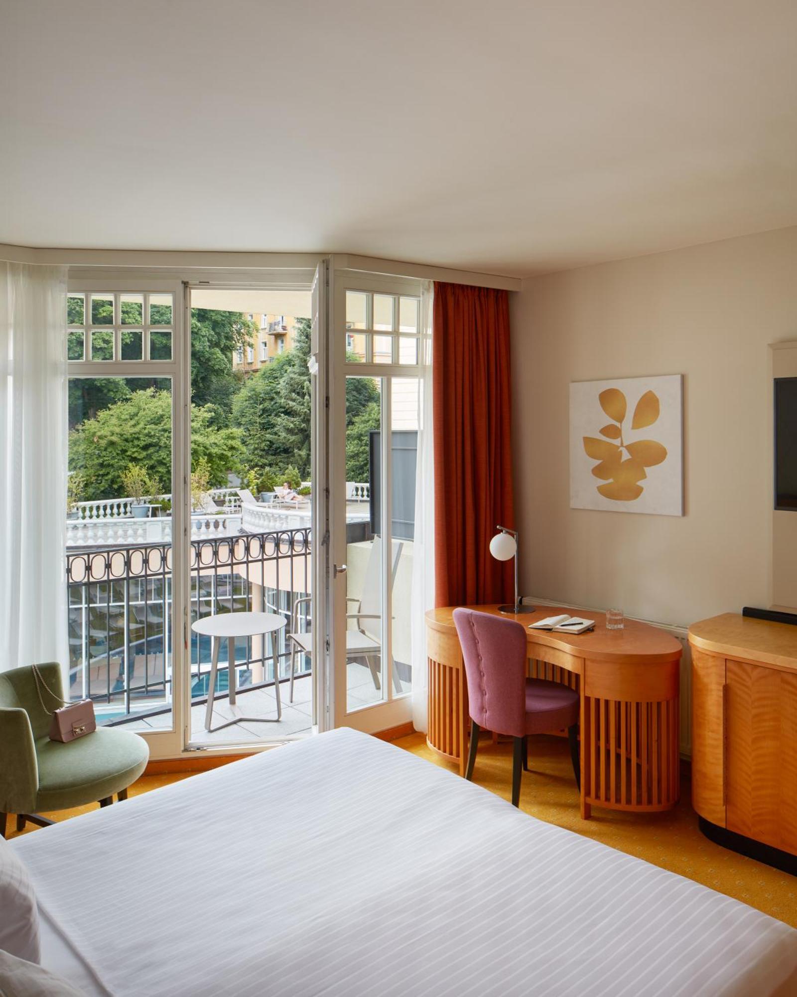 Falkensteiner Spa Resort Mariánské Lázně Cameră foto A room at the Hotel de l'Europe